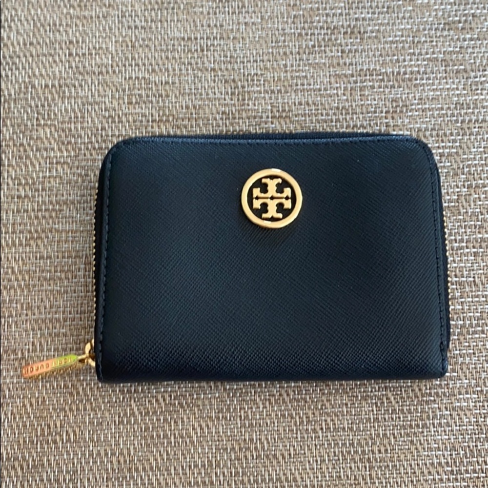 Tori Burch wallet